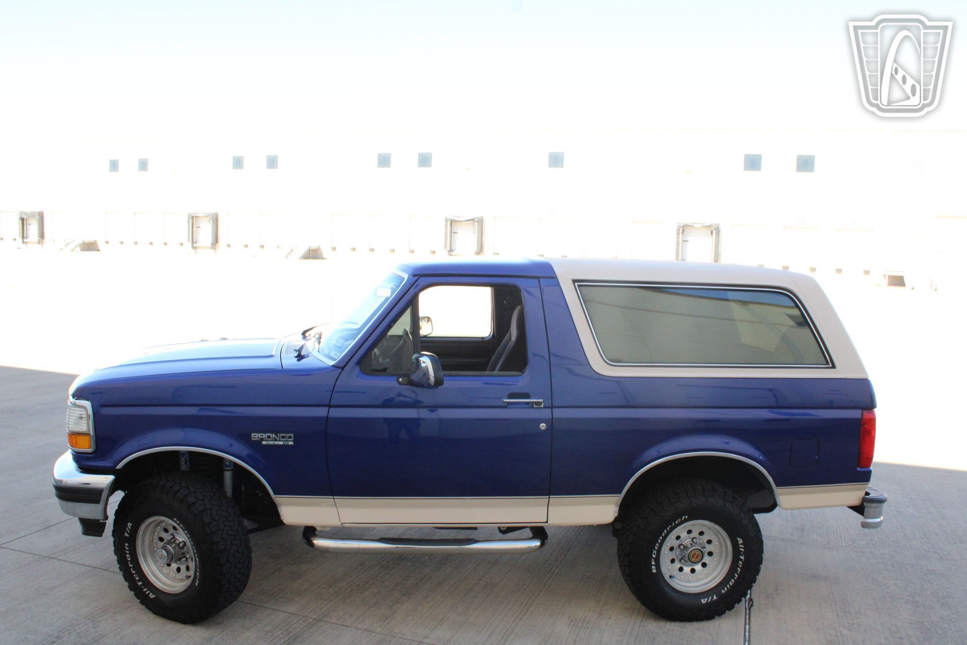 Used 1993 Ford Bronco Eddie Bauer image 2