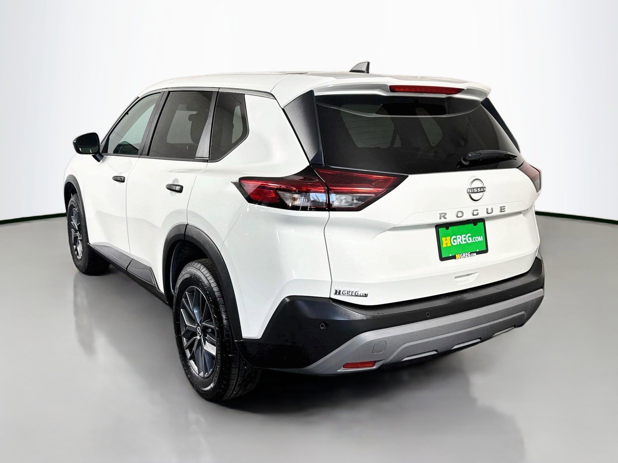 Used 2022 Nissan Rogue S FWD image 7