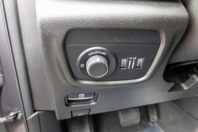 Used 2024 Jeep Grand Cherokee Altitude AWD/4WD image 21