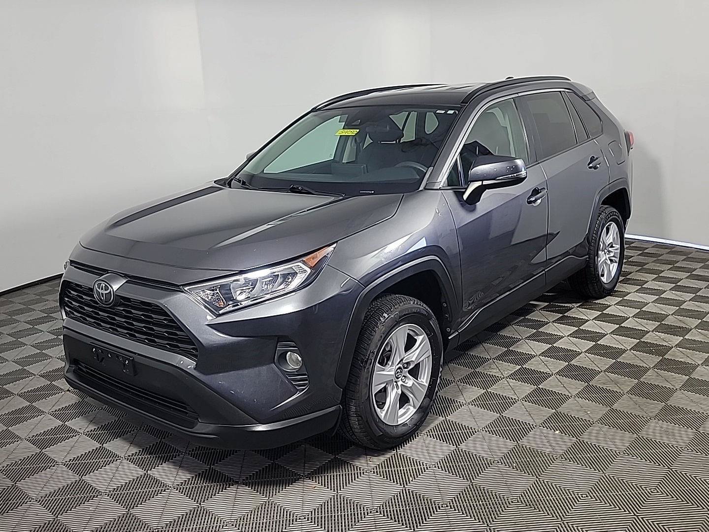 Used 2020 Toyota RAV4 XLE w/ All Weather Liner Package AWD/4WD image 11