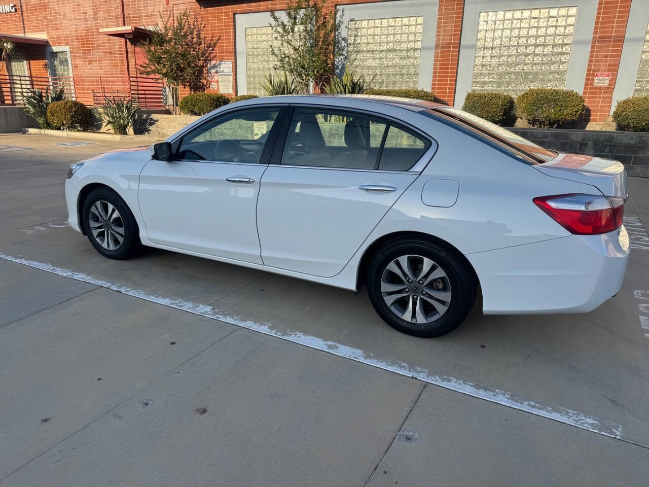 Used 2015 Honda Accord LX image 2