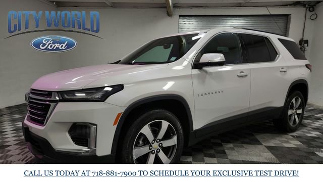 Used 2022 Chevrolet Traverse LT w/ LT Premium Package image 5