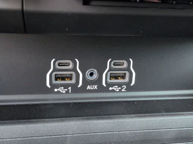 New 2026 RAM 3500 Big Horn AWD/4WD image 32