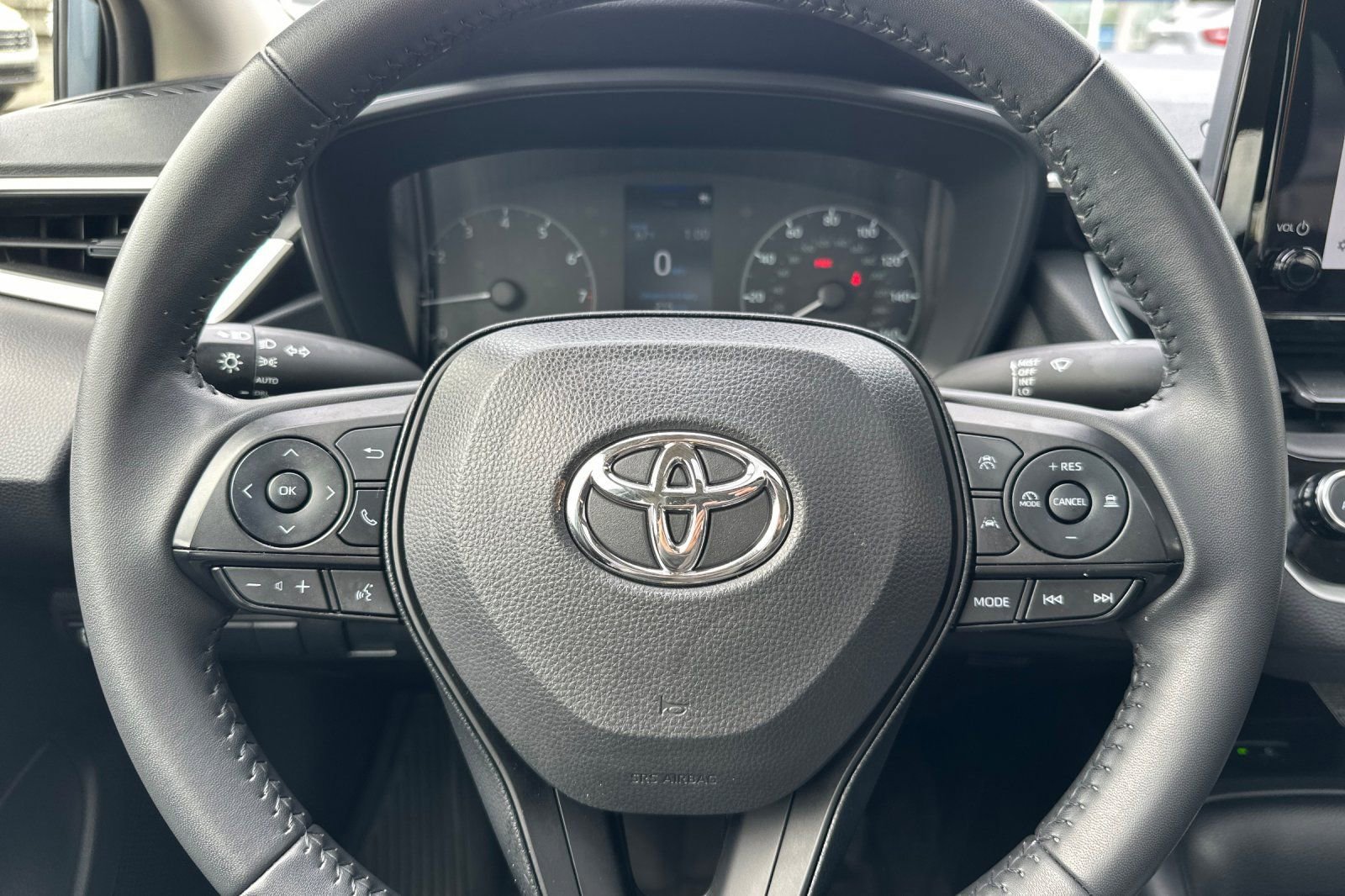 Used 2024 Toyota Corolla LE w/ LE Premium Package image 22