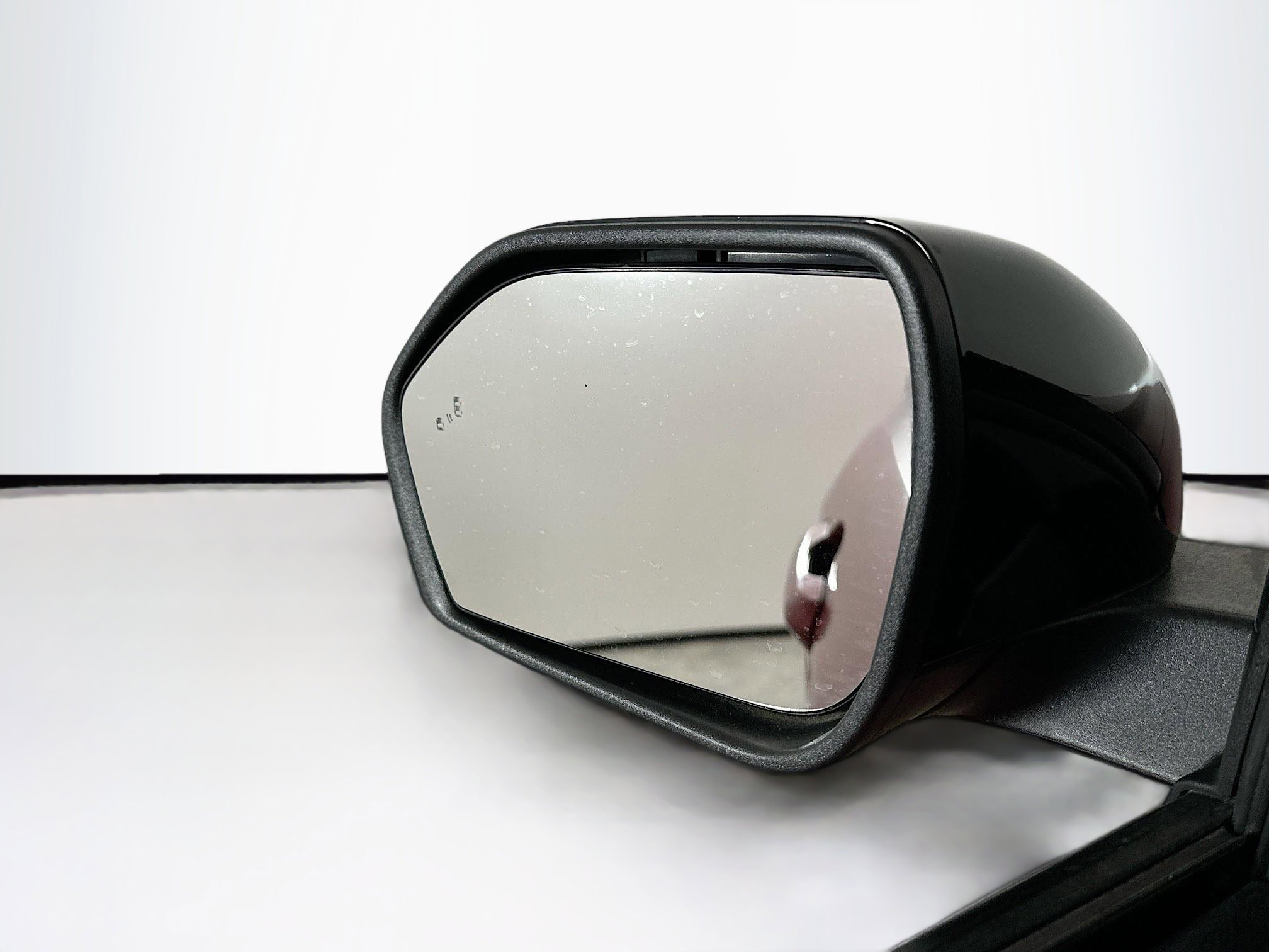 Used 2022 Ford Explorer XLT w/ Equipment Group 202A image 16