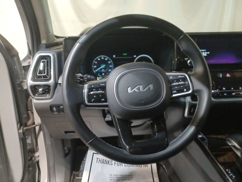 Used 2023 Kia Sorento SX image 11