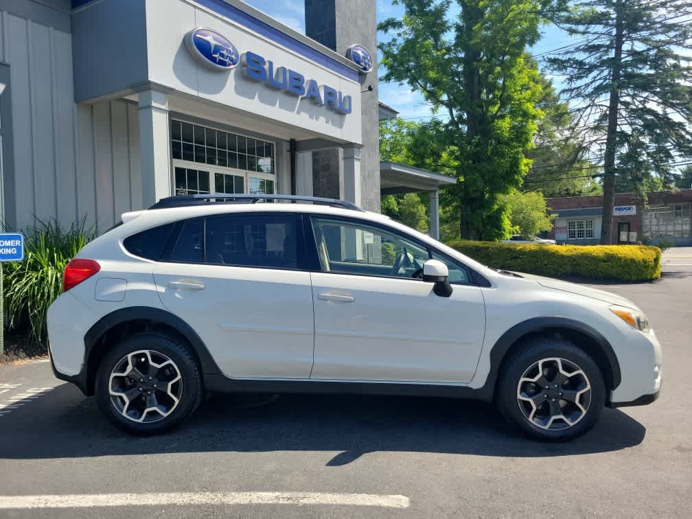 Used 2015 Subaru Crosstrek 2.0i Premium AWD/4WD image 2