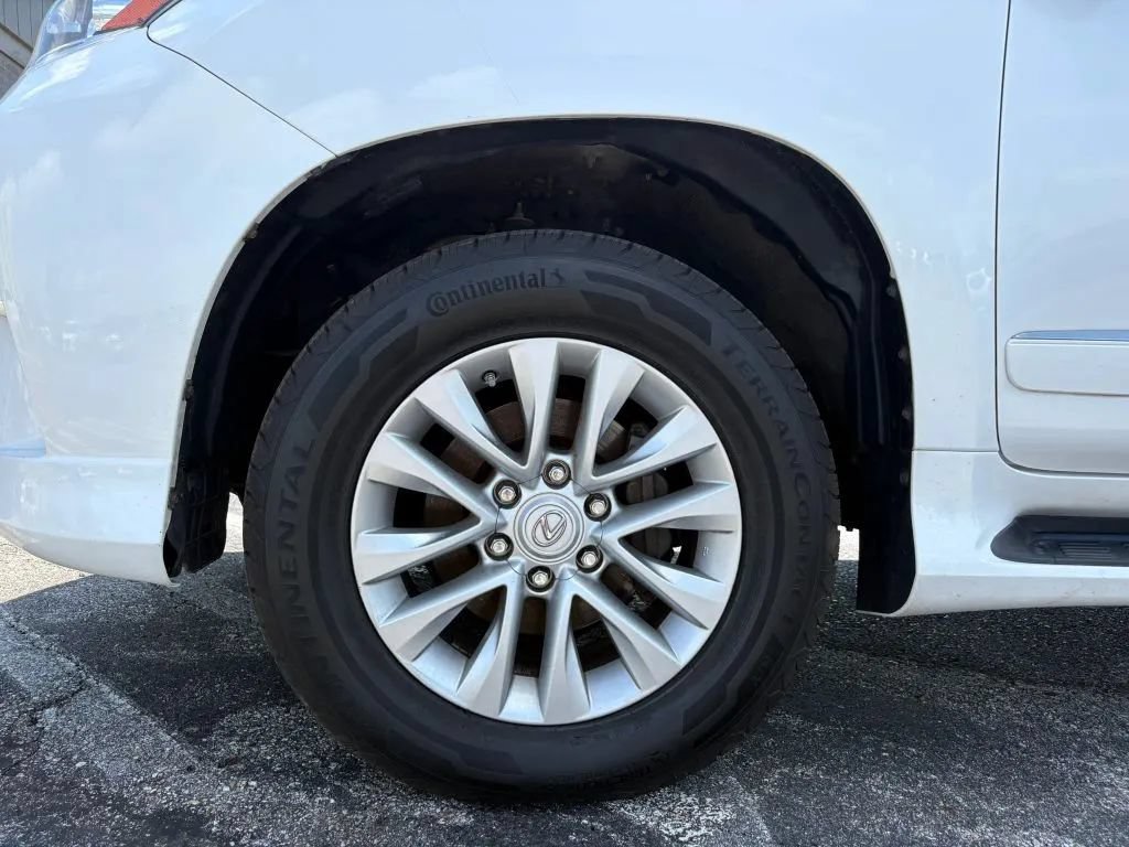 Used 2016 Lexus GX 460 w/ Premium Package AWD/4WD image 29