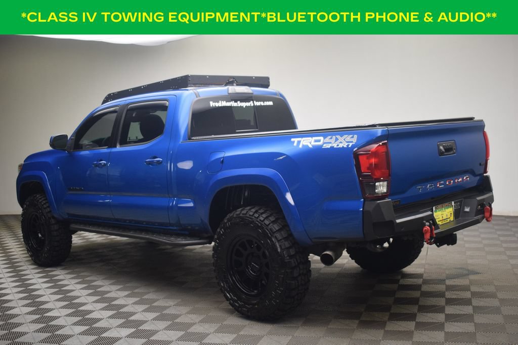 Used 2018 Toyota Tacoma TRD Sport AWD/4WD image 5