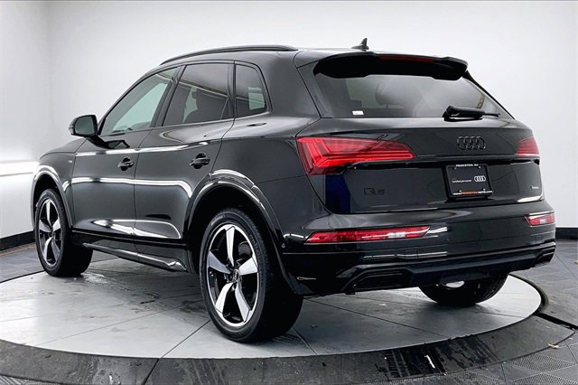 Used 2023 Audi Q5 2.0T Prestige w/ Prestige Package image 12