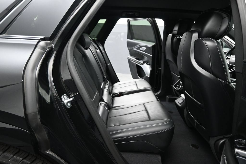 Certified 2025 Cadillac Lyriq Luxury AWD/4WD image 19