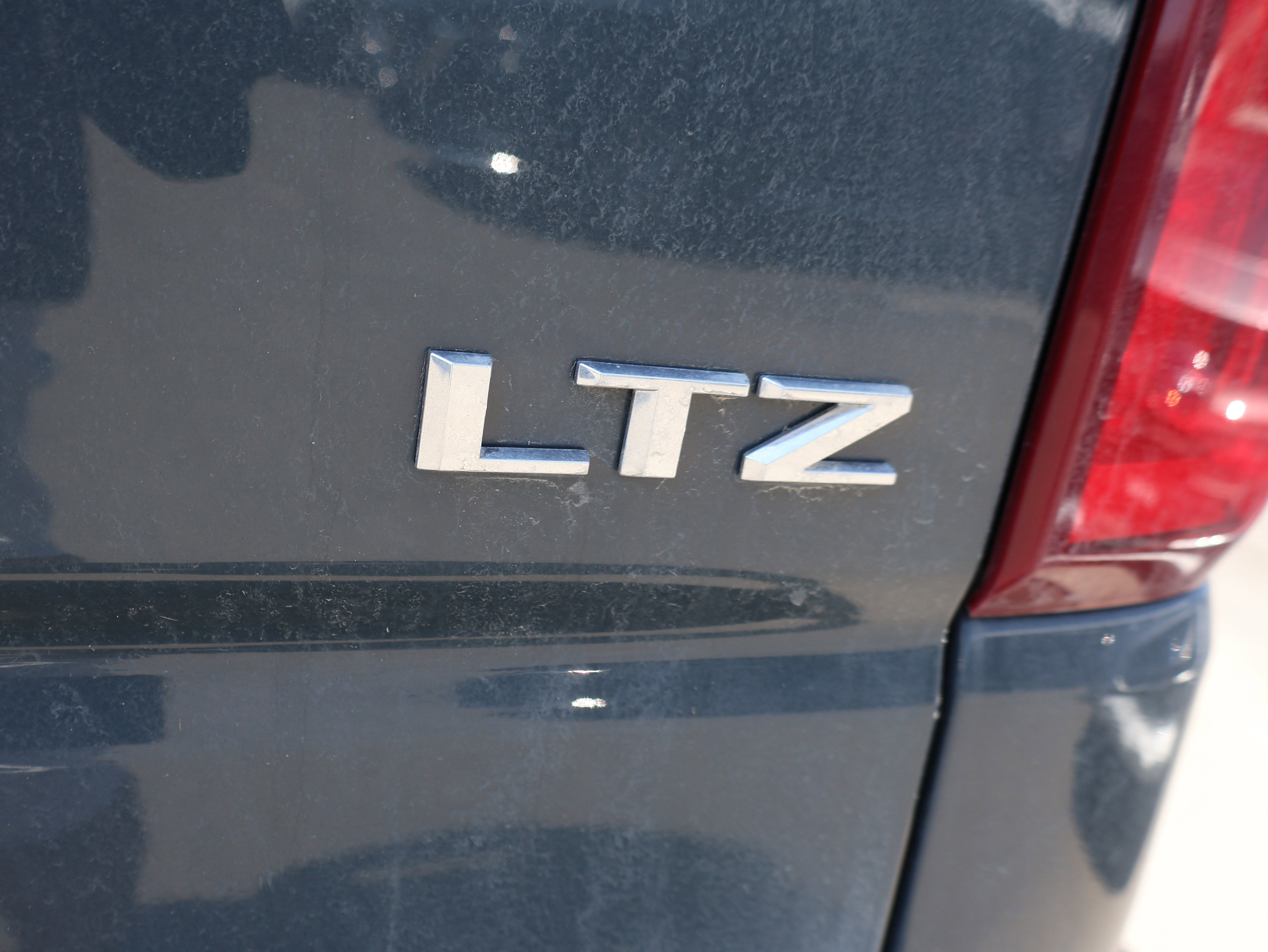 Used 2025 Chevrolet Silverado 1500 LTZ w/ LTZ Convenience Package II image 17