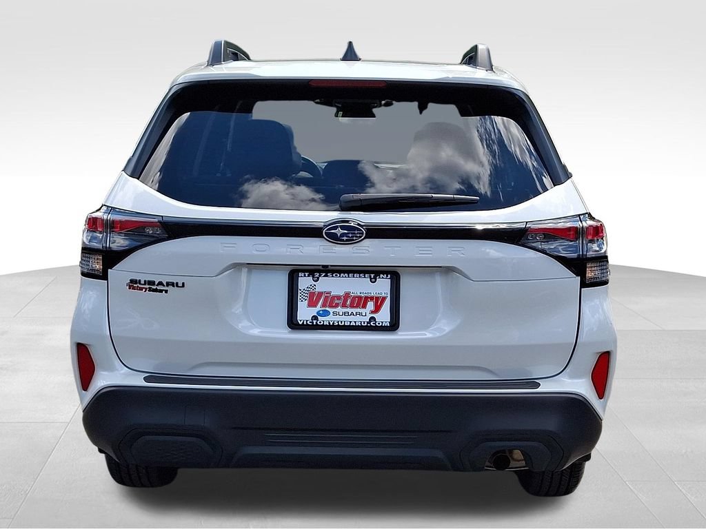 Certified 2025 Subaru Forester Premium AWD/4WD image 5