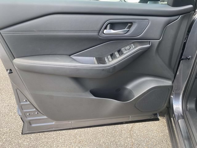 Used 2026 Nissan Rogue Dark Armor FWD image 15
