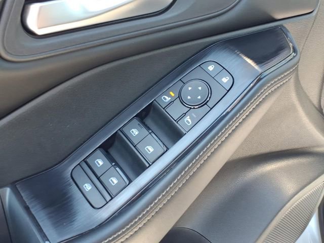 Used 2024 Nissan Rogue SV w/ SV Premium Package image 17