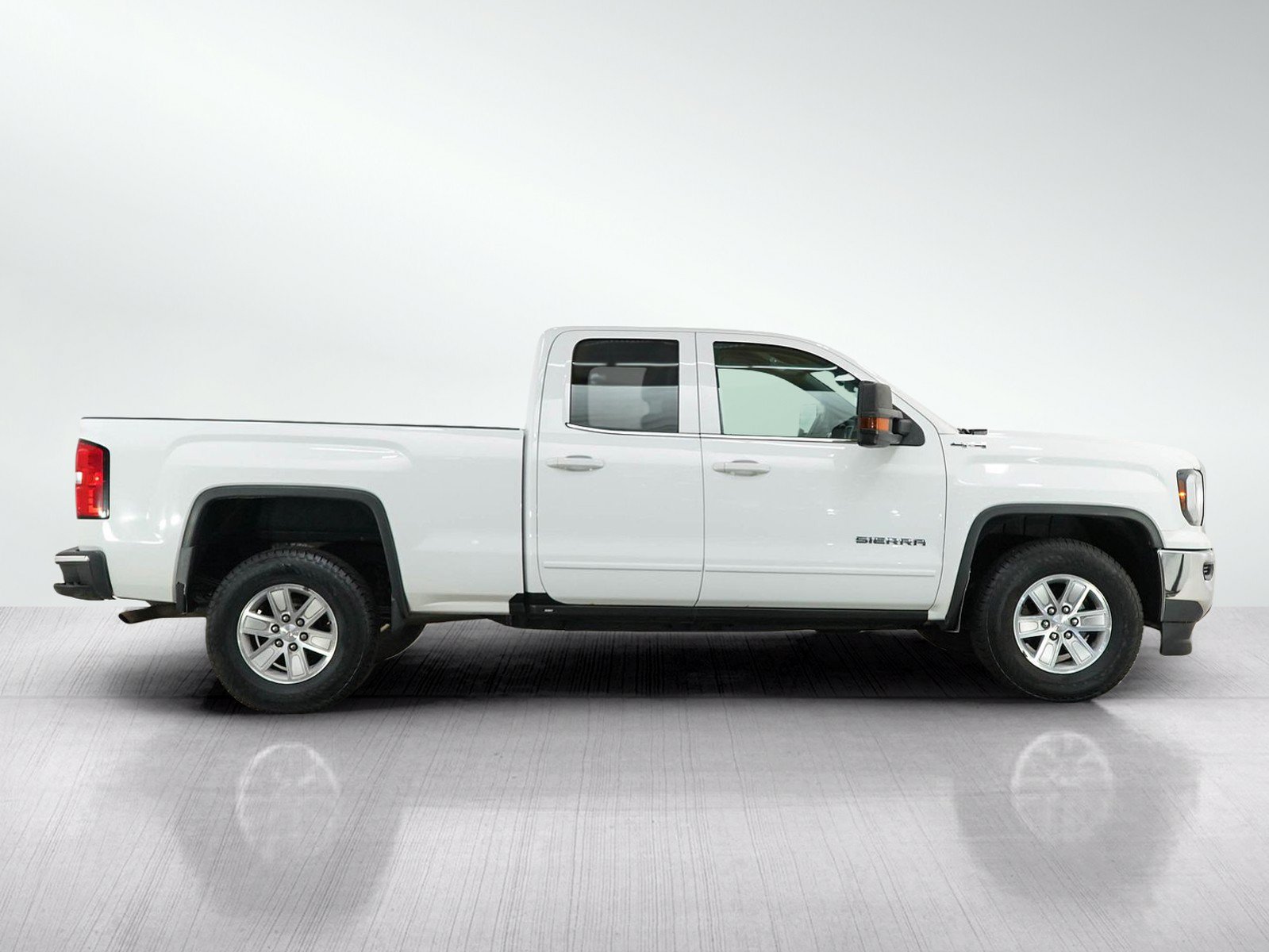 Used 2018 GMC Sierra 1500 SLE AWD/4WD image 7