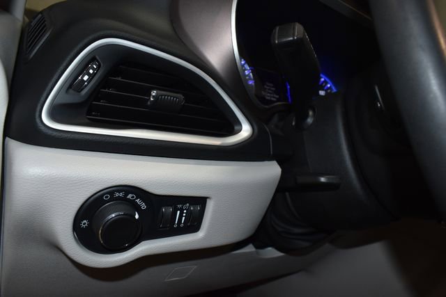 Used 2023 Chrysler Voyager LX FWD image 26