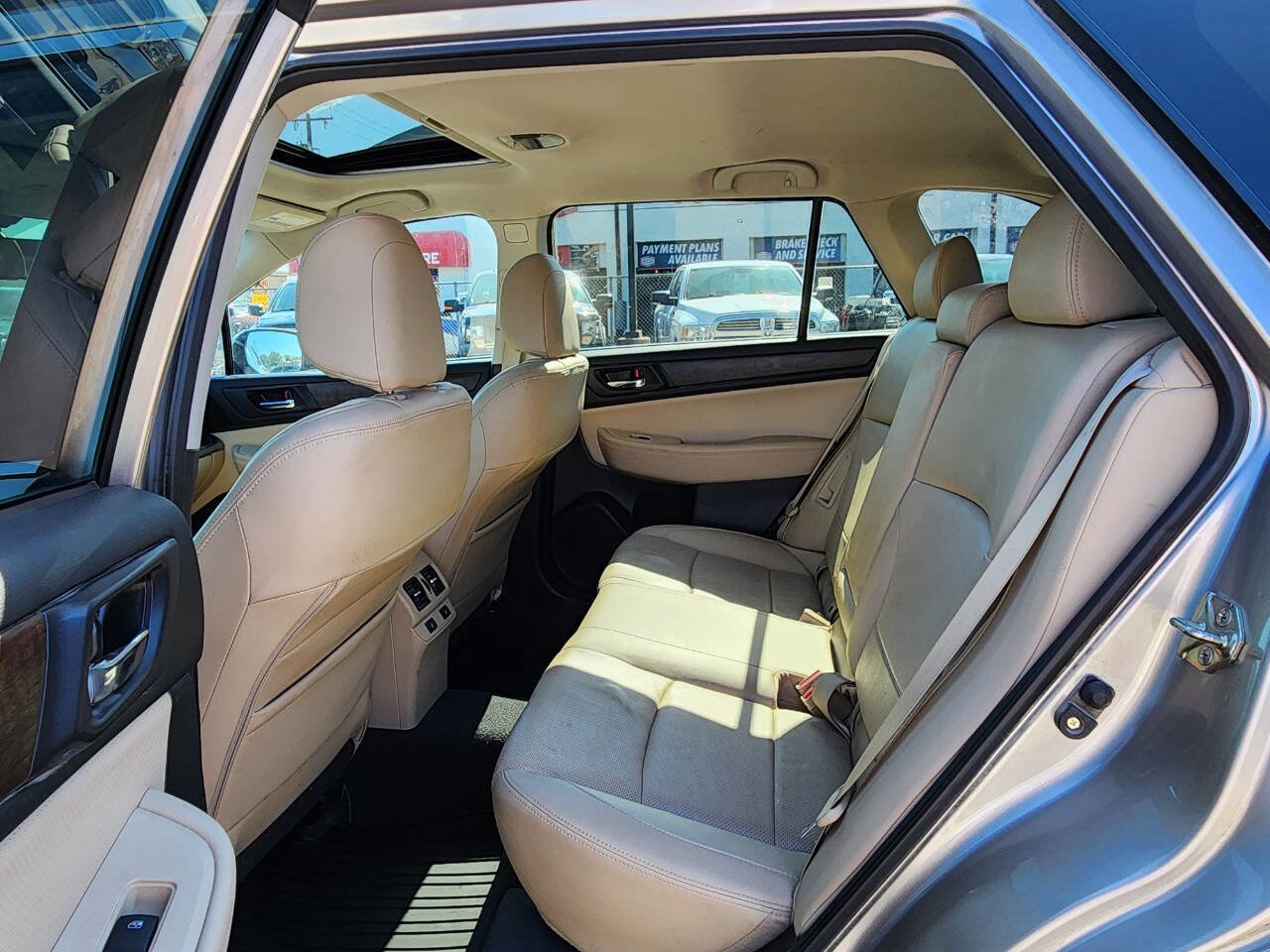 Used 2017 Subaru Outback 3.6R Limited image 12