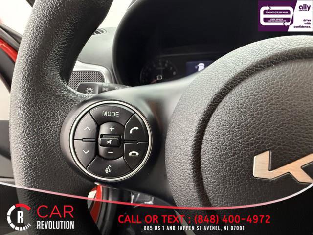 Used 2022 Kia Soul LX image 19