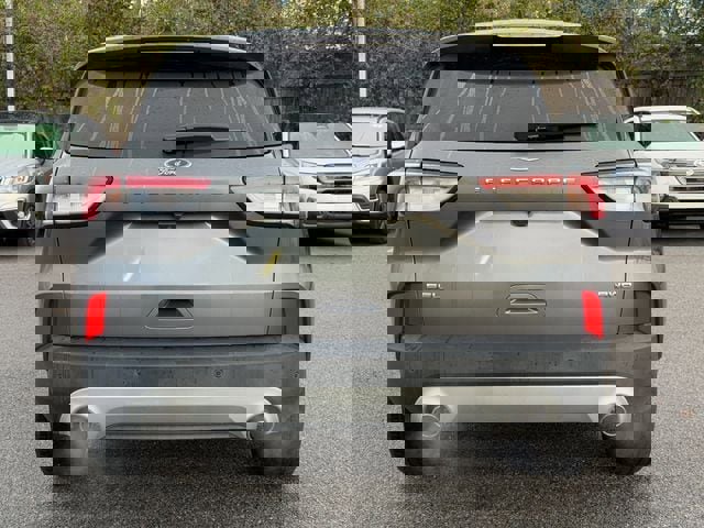 Used 2022 Ford Escape SEL image 4