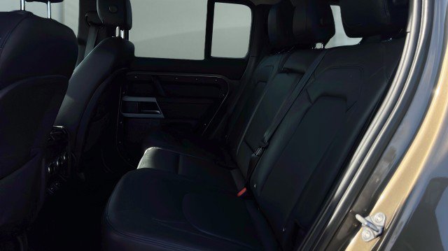 Used 2024 Land Rover Defender 110 S image 20