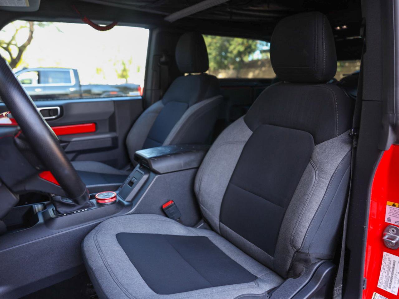 Used 2022 Ford Bronco 2-Door w/ Sasquatch Package AWD/4WD image 45