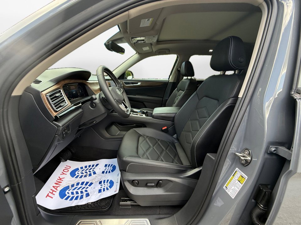 New 2026 Volkswagen Atlas SE image 9