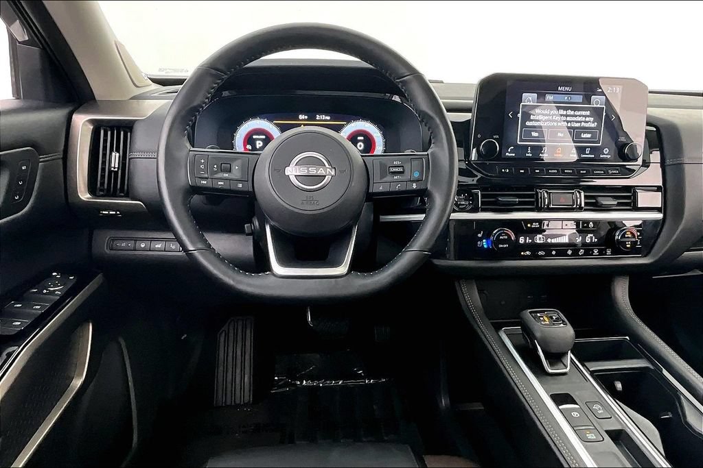 Used 2025 Nissan Pathfinder Platinum w/ Cargo Package FWD image 6