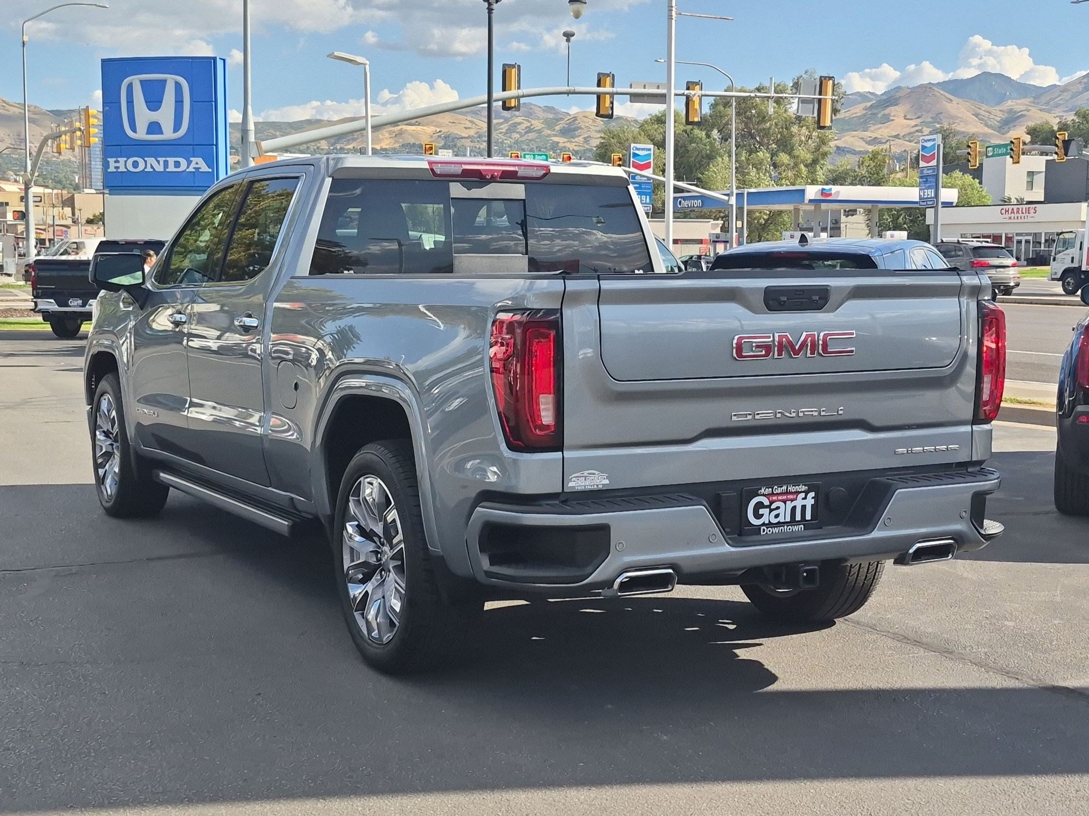 Used 2026 GMC Sierra 1500 Denali w/ Denali Reserve Package AWD/4WD image 8