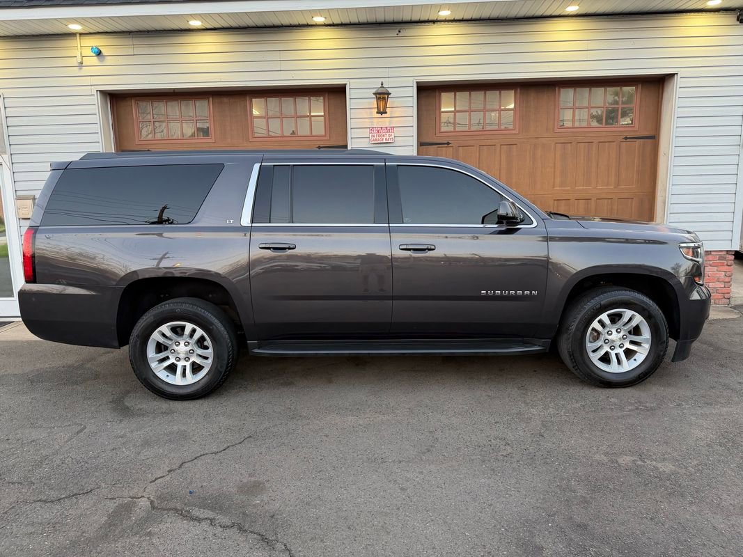 Used 2018 Chevrolet Suburban LT AWD/4WD image 2