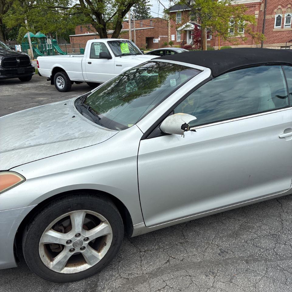Used 2005 Toyota Solara SE FWD image 4