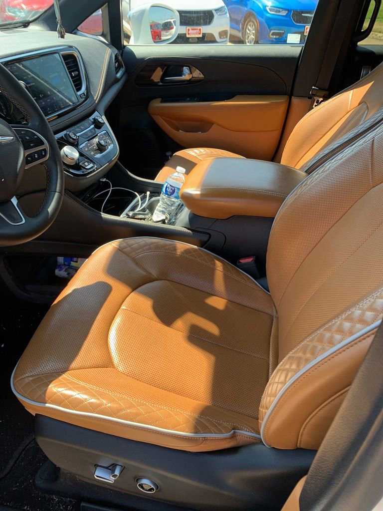 Used 2022 Chrysler Pacifica Pinnacle image 25