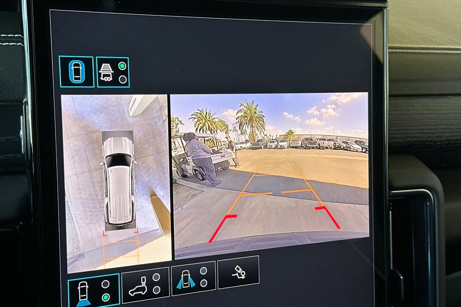 Certified 2025 GMC Yukon XL AT4 Ultimate AWD/4WD image 21