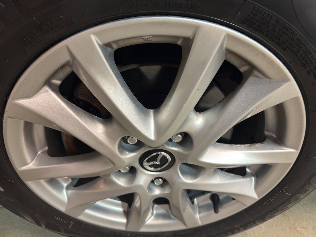 Used 2015 MAZDA MAZDA3 i Grand Touring image 33