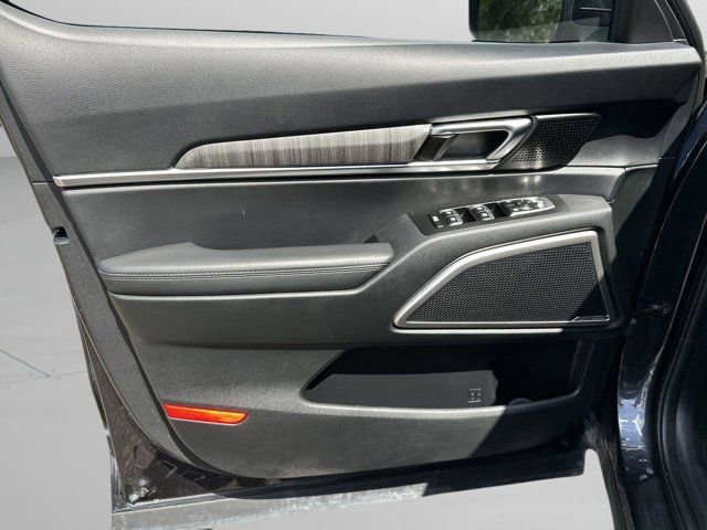 Used 2025 Kia Telluride EX w/ EX Captain's Chair Package FWD image 16