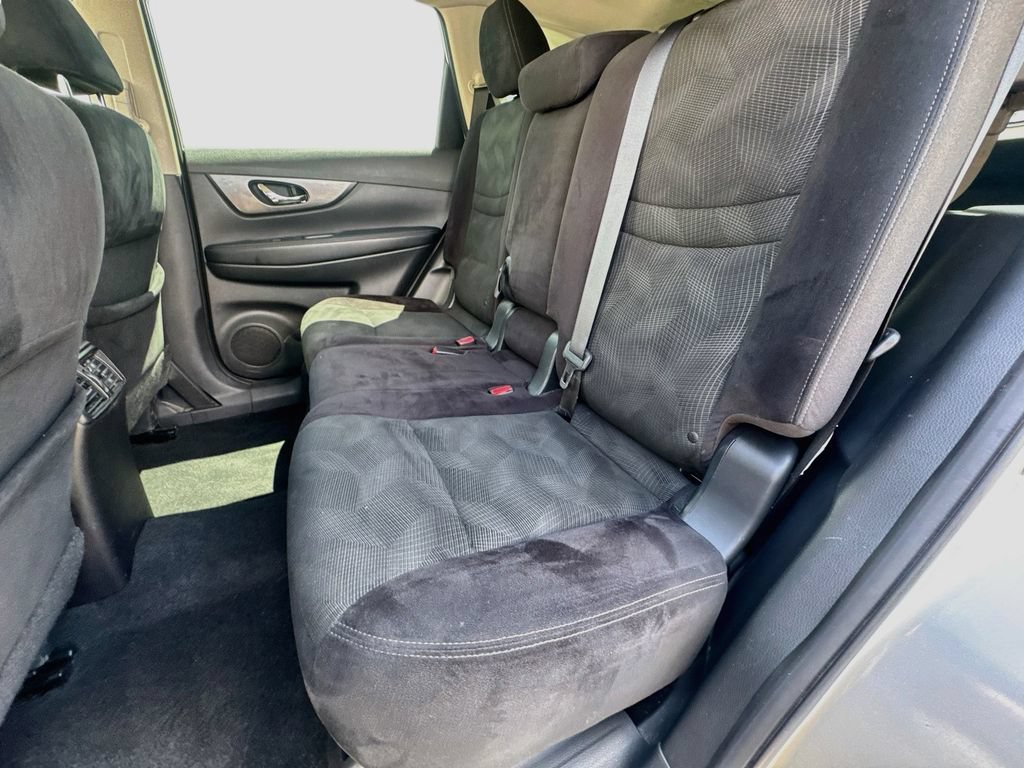 Used 2014 Nissan Rogue SV FWD image 28