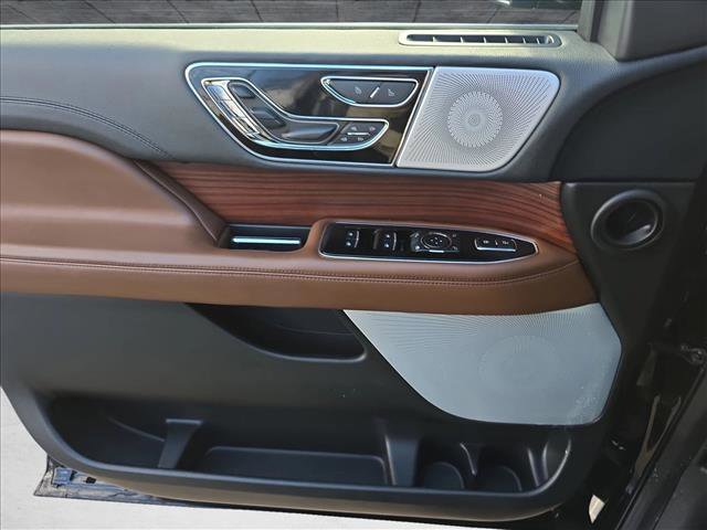Used 2023 Lincoln Navigator L Reserve image 28