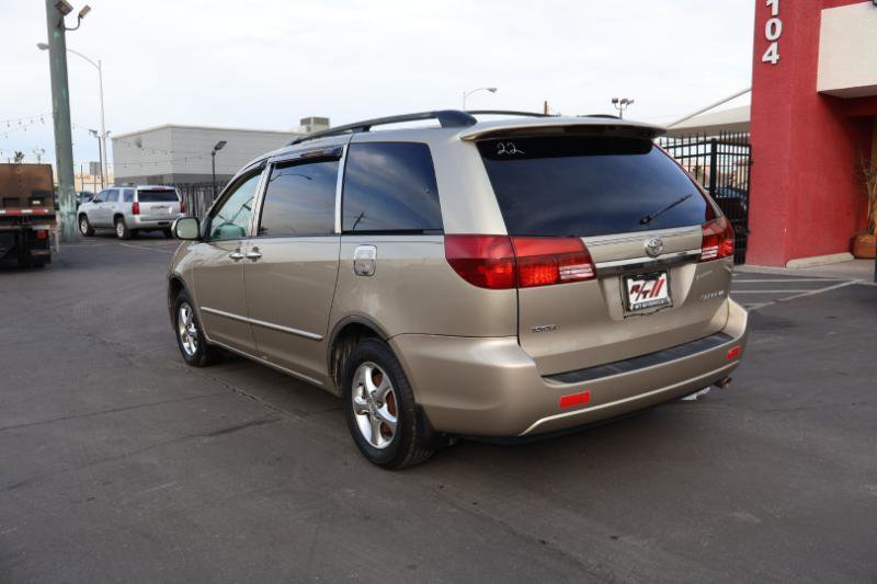 Used 2005 Toyota Sienna LE image 5