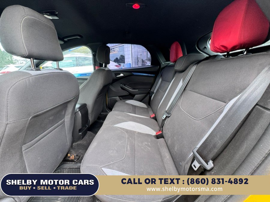 Used 2017 Ford Focus ST FWD image 17
