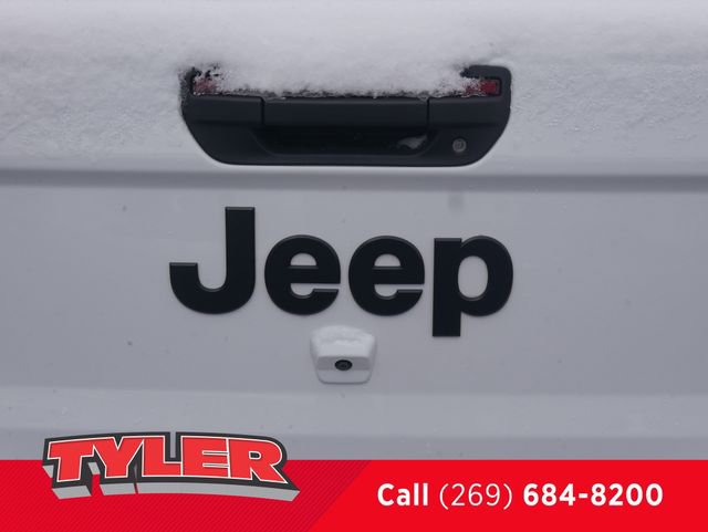 Used 2024 Jeep Gladiator Sport image 18