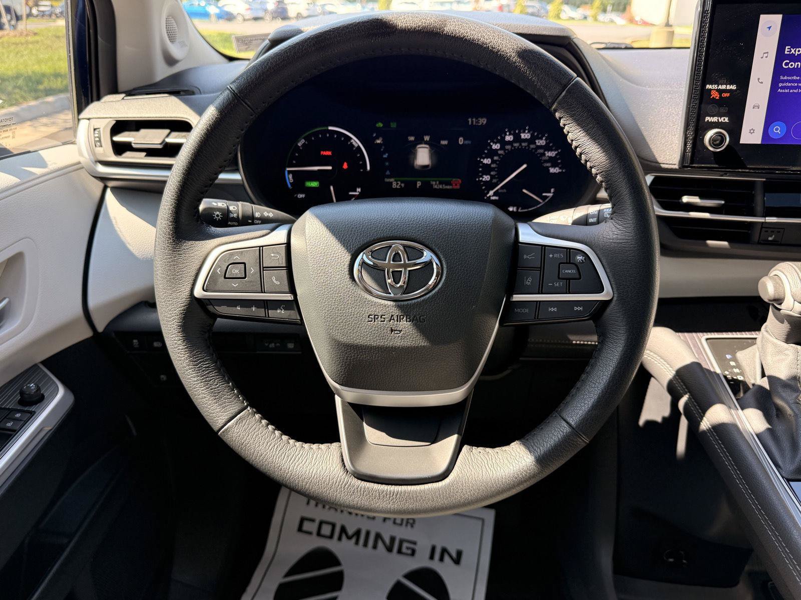 Used 2025 Toyota Sienna XLE w/ XLE Plus Package AWD/4WD image 26
