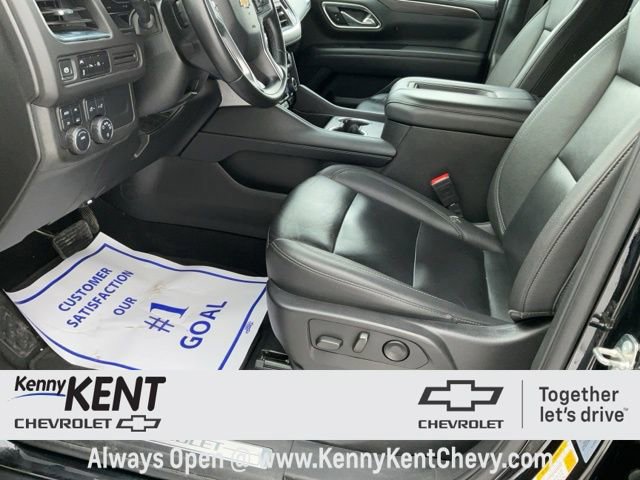 Used 2024 Chevrolet Suburban LT image 26