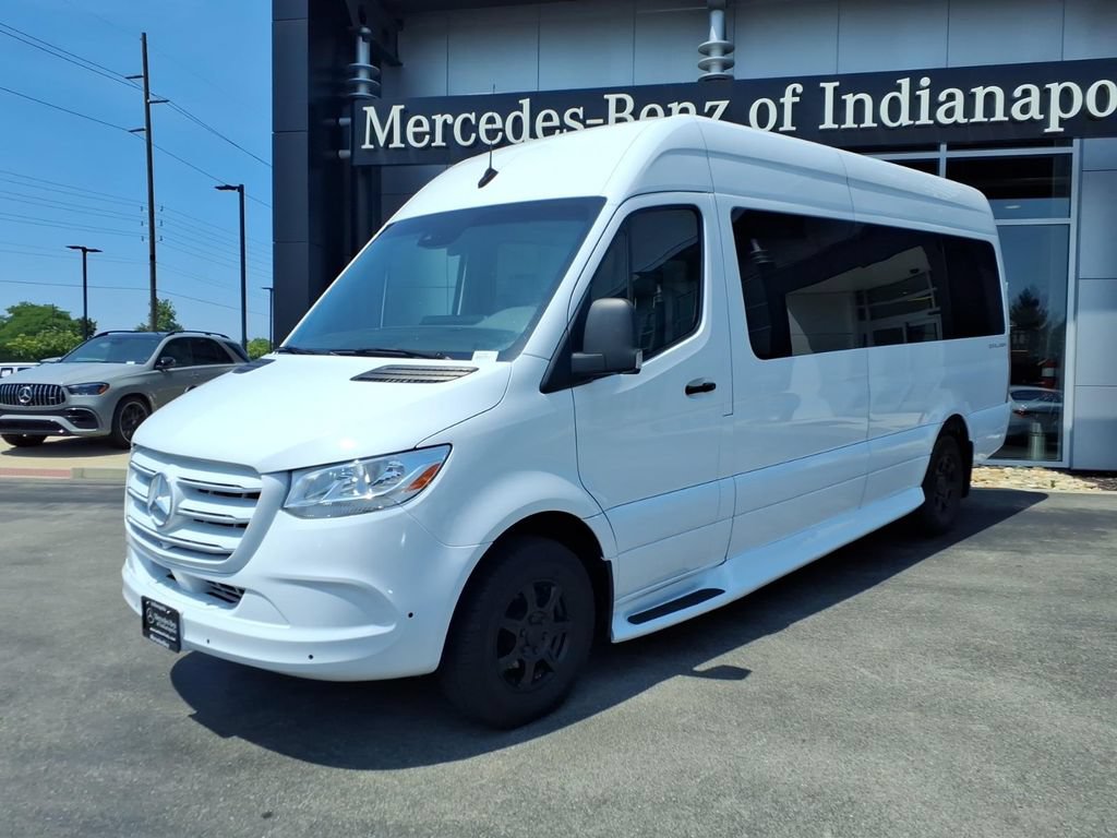 Used 2022 Mercedes-Benz Sprinter 3500 image 2