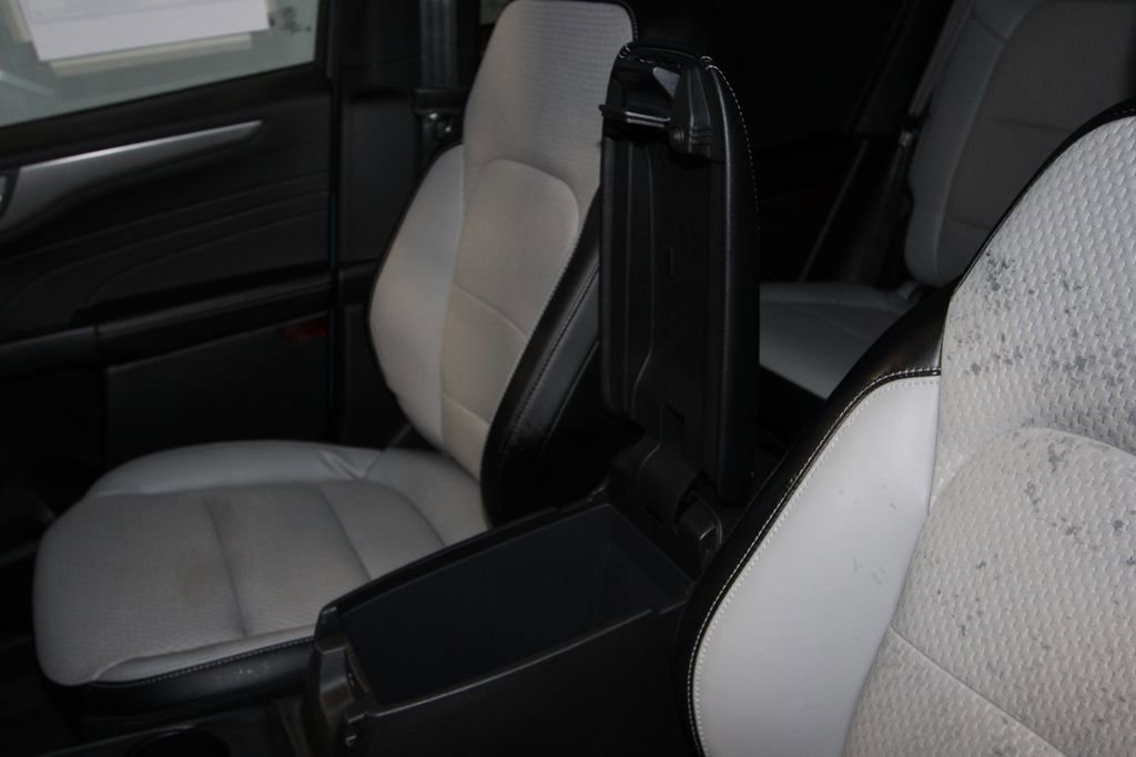 Used 2025 Ford Escape SE FWD image 20