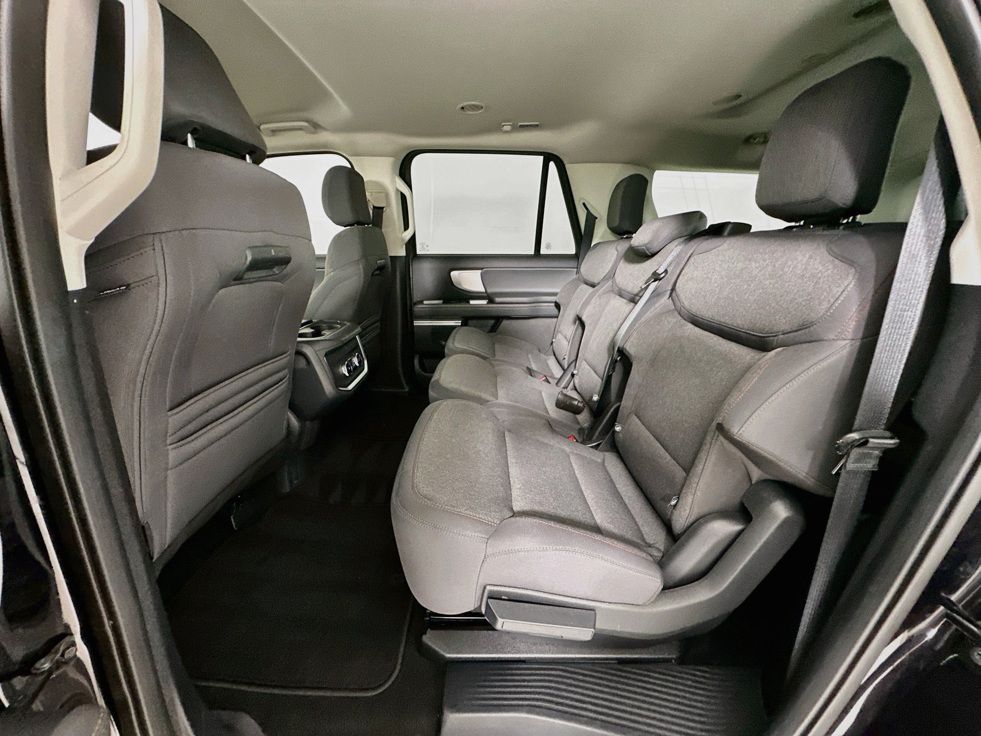 Used 2025 Ford Expedition Max Active RWD image 24