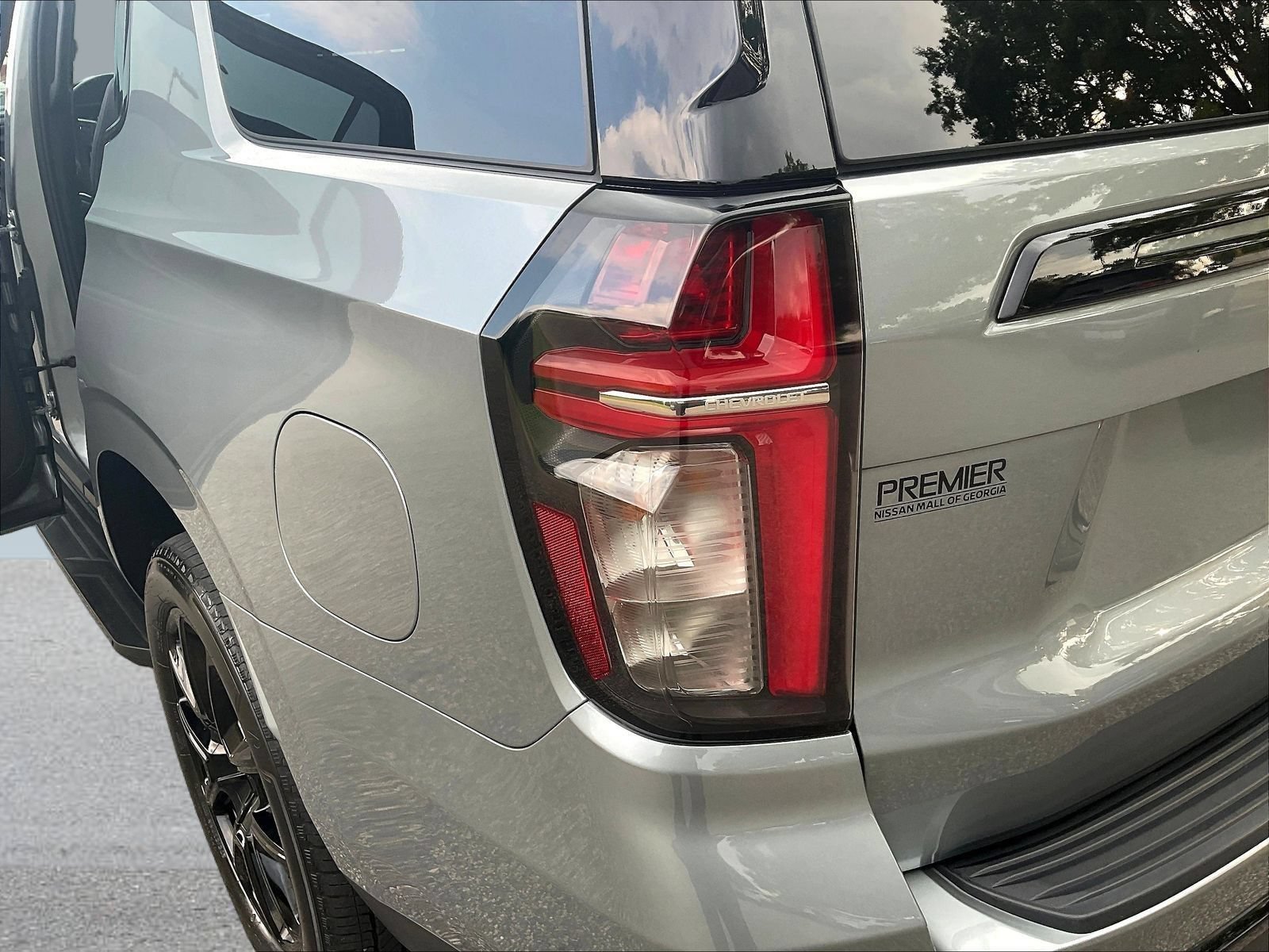 Used 2024 Chevrolet Tahoe RST w/ Luxury Package AWD/4WD image 19