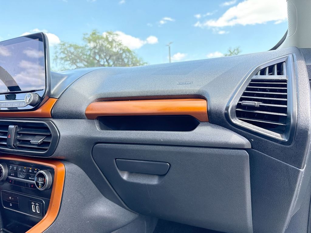 Used 2021 Ford EcoSport SE w/ SE Convenience Package image 22