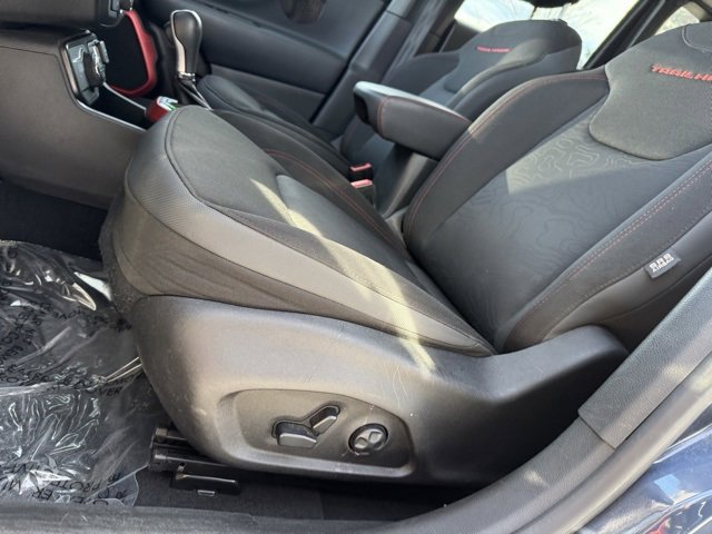 Used 2020 Jeep Renegade Trailhawk w/ Cold Weather Group image 8