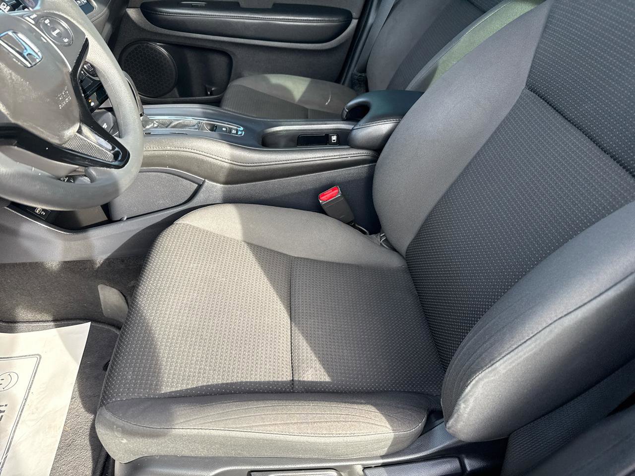 Used 2020 Honda HR-V LX image 10