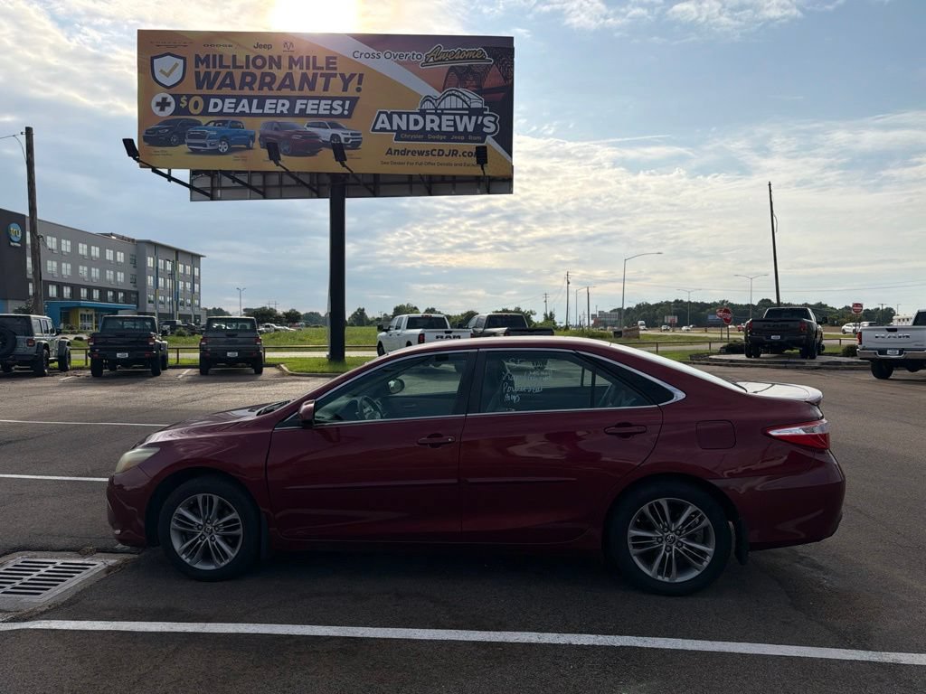 Used 2016 Toyota Camry SE FWD image 8